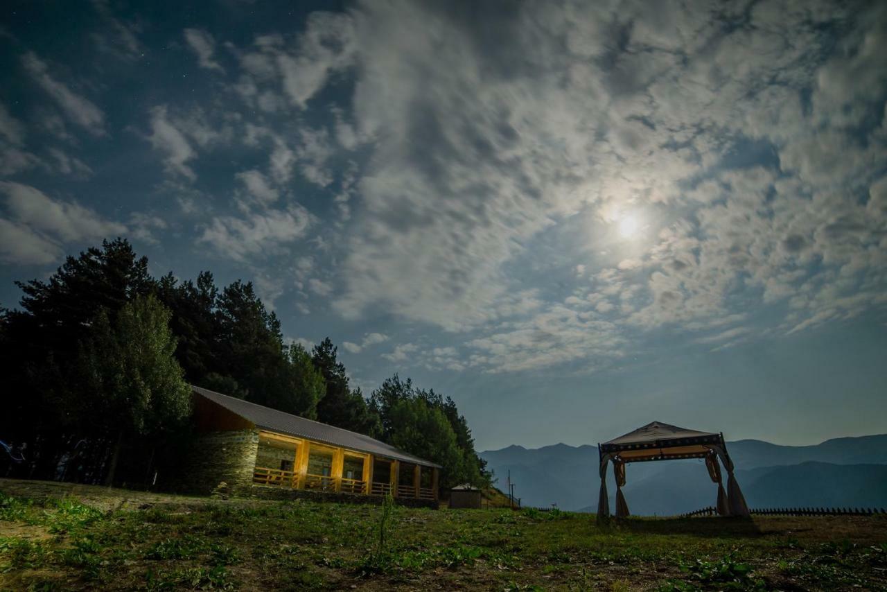 Hotel Complex Nabadi Omalo エクステリア 写真