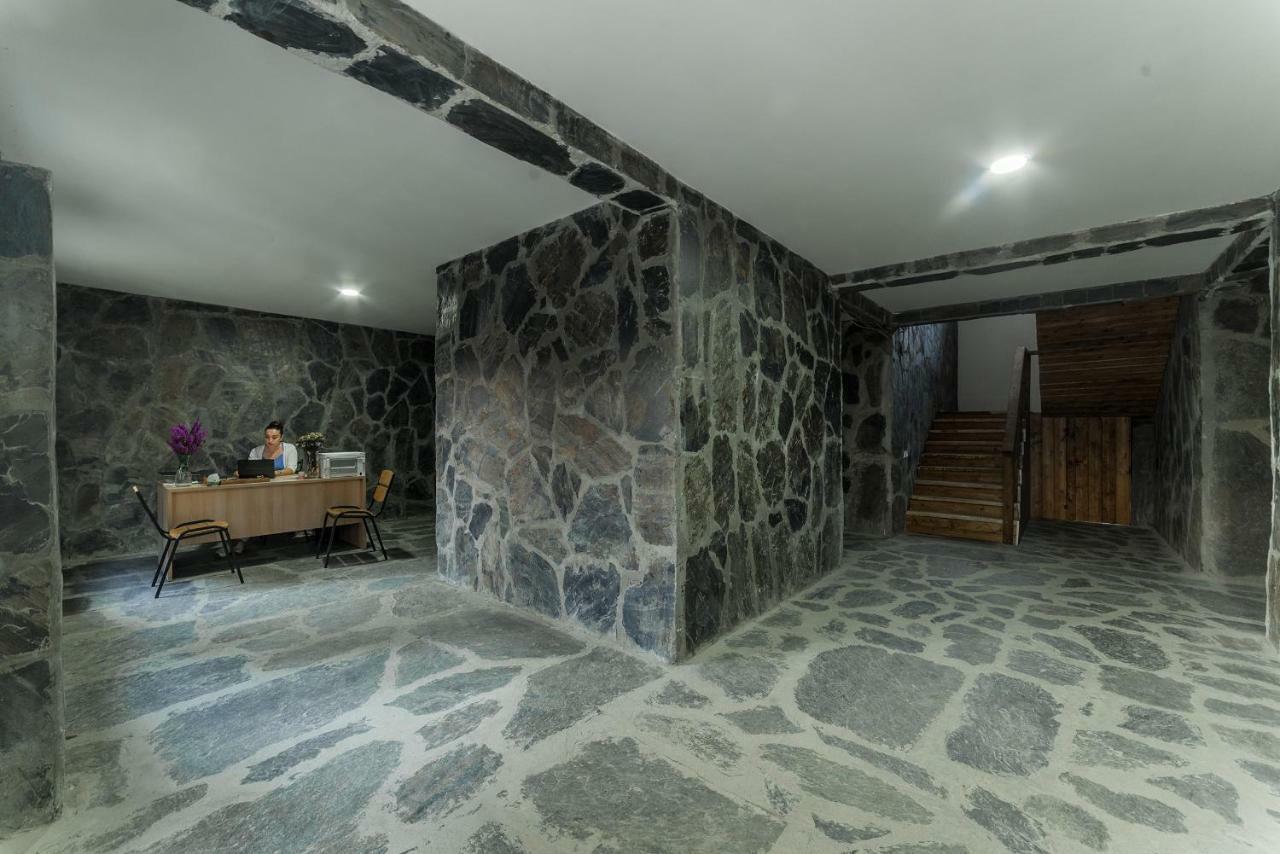 Hotel Complex Nabadi Omalo エクステリア 写真