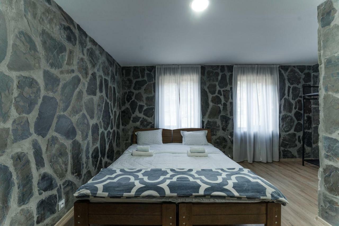 Hotel Complex Nabadi Omalo エクステリア 写真