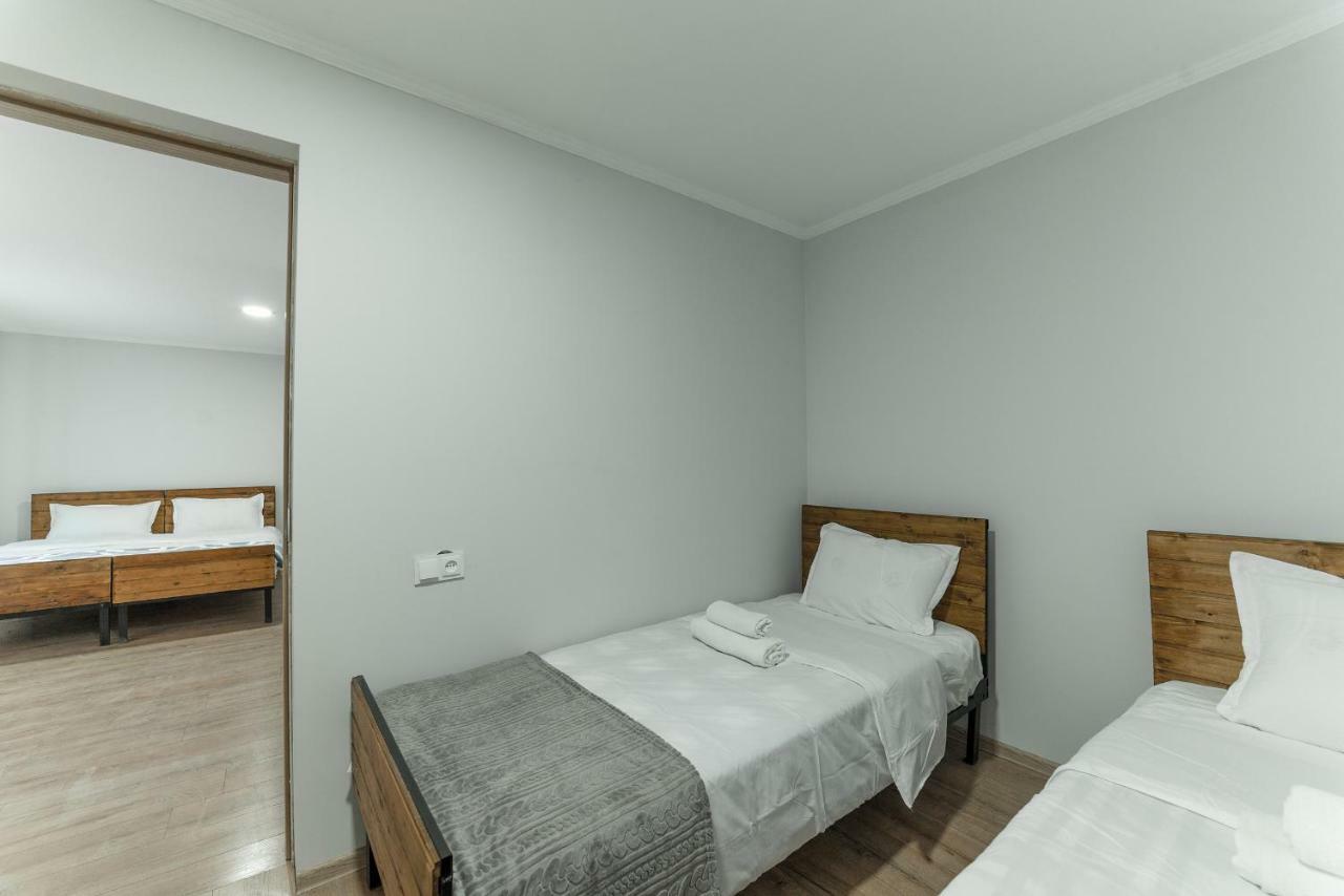 Hotel Complex Nabadi Omalo エクステリア 写真