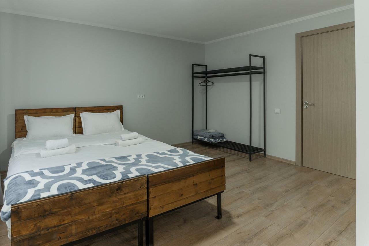 Hotel Complex Nabadi Omalo エクステリア 写真